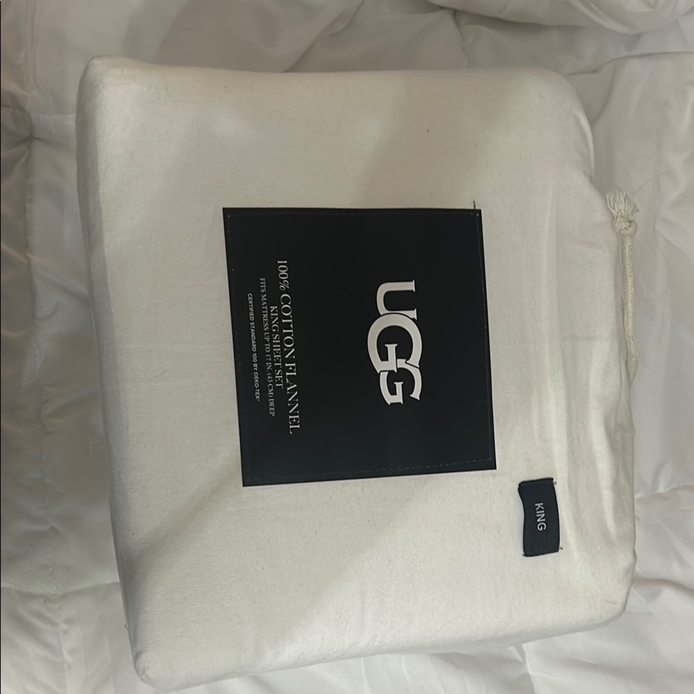 UGG White Cotton Flannel King Sheet Set